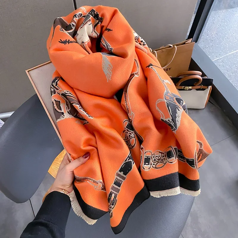 Woven Scarf Blanket - Chal Pashmina cálido de lujo para