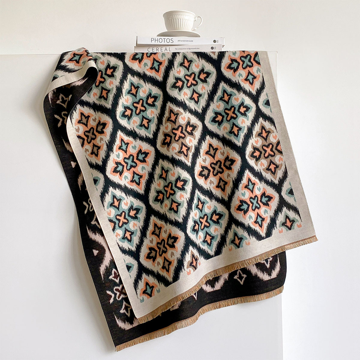 Bufanda Reversible de Imitació - Woven Scarf Blanket reseña y precio